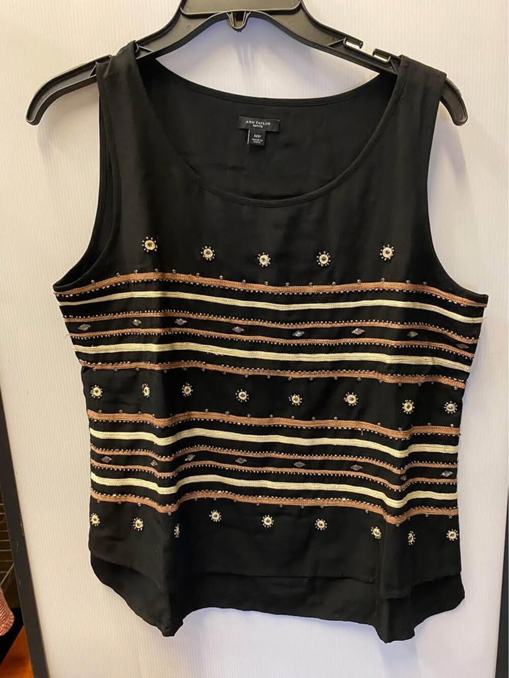 Women’s Ann Taylor Black Top. Size MP